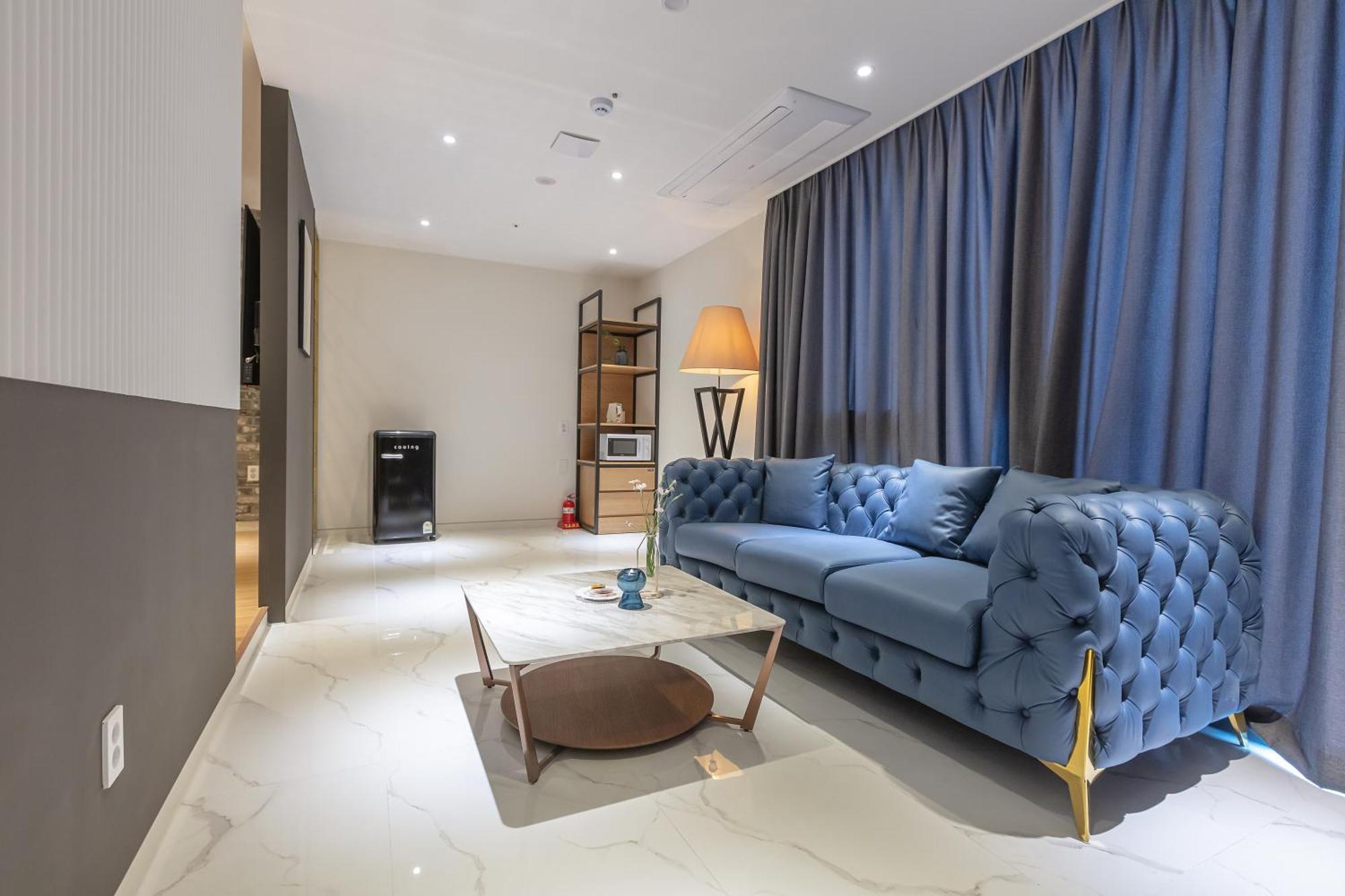 Nomad Hotel Gimhae Екстер'єр фото