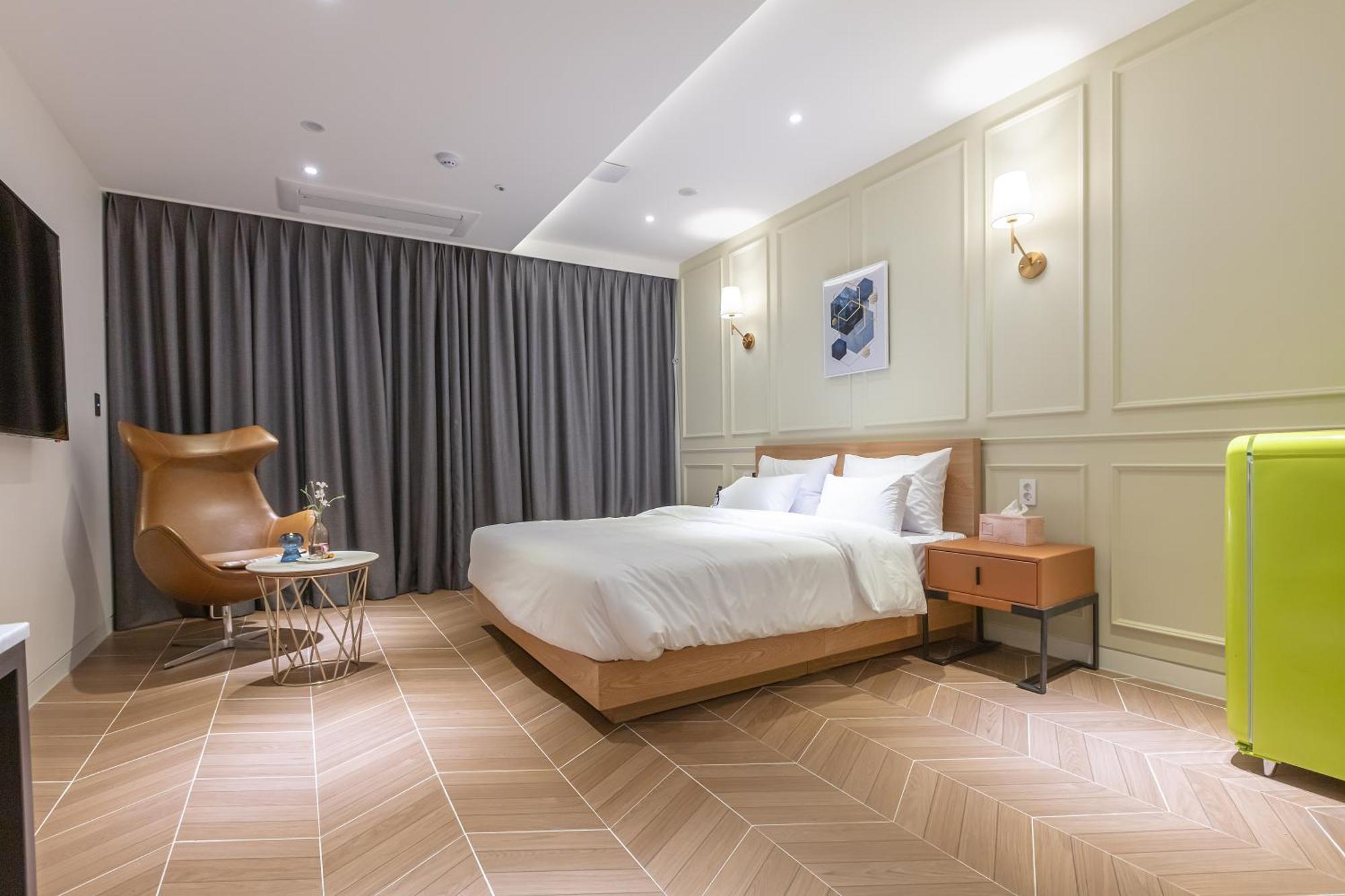 Nomad Hotel Gimhae Екстер'єр фото