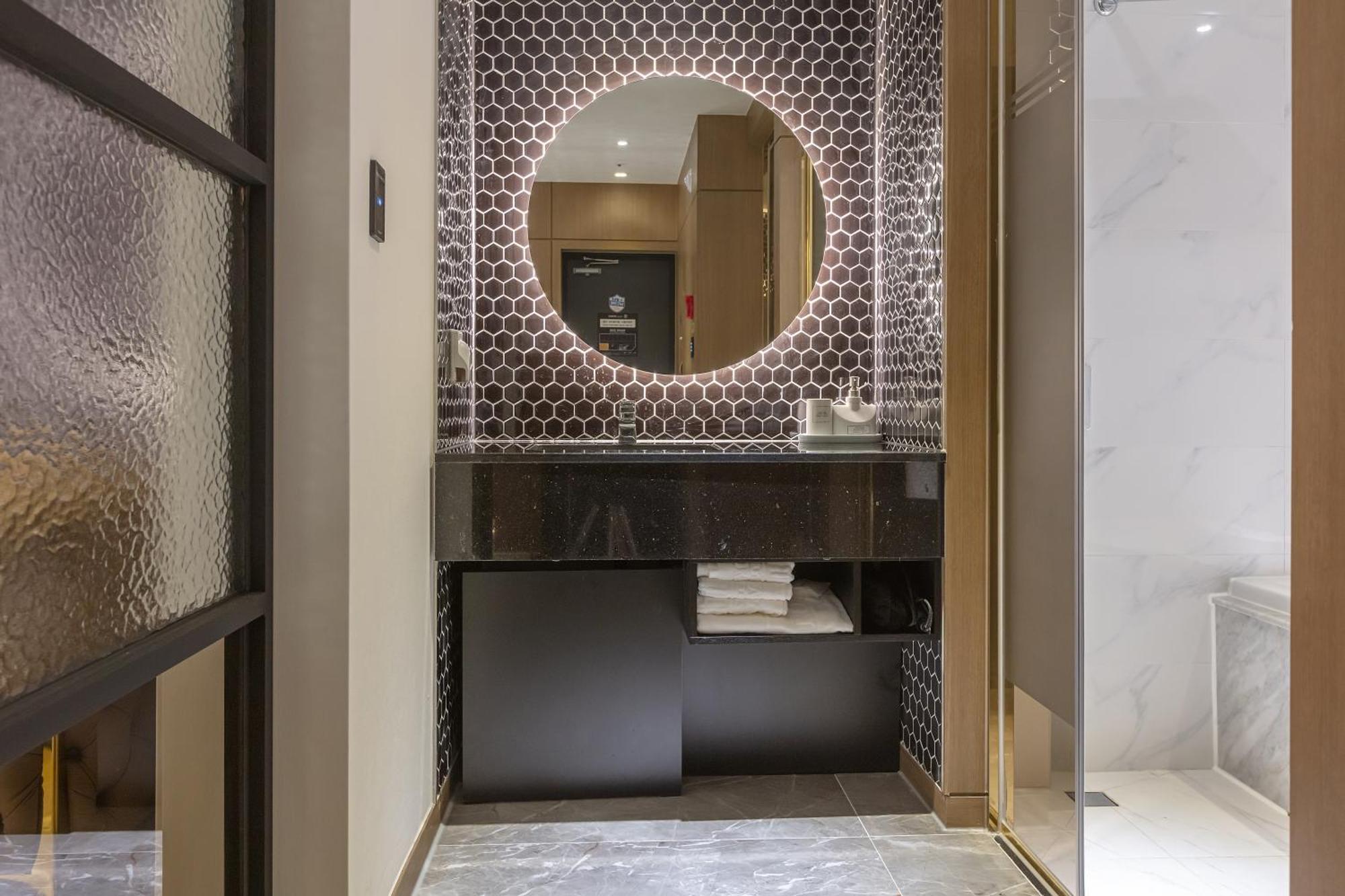 Nomad Hotel Gimhae Екстер'єр фото
