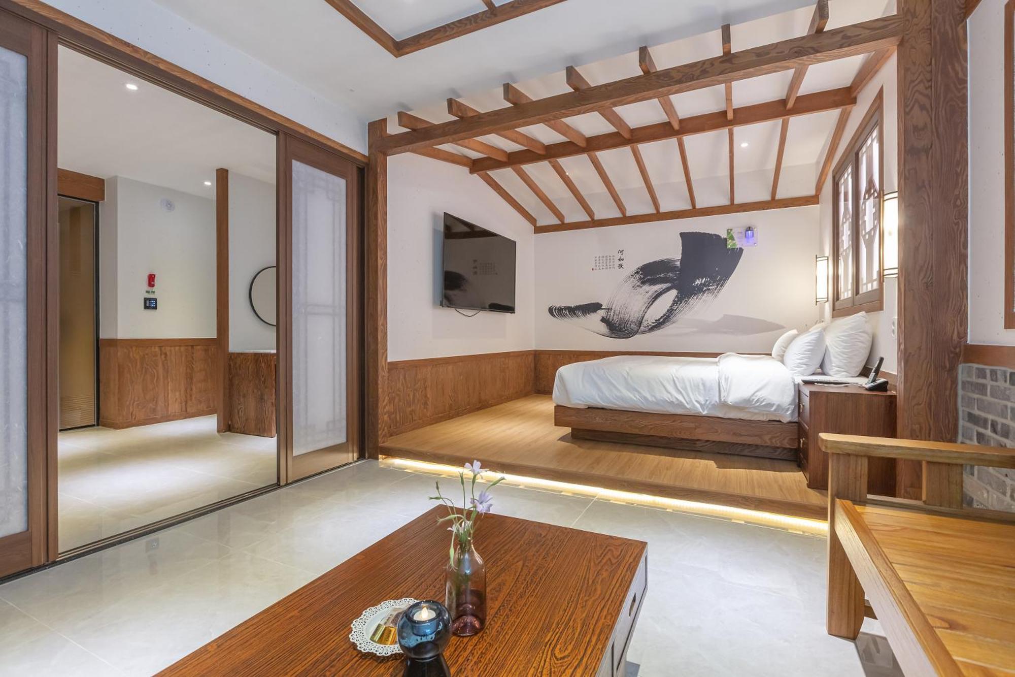 Nomad Hotel Gimhae Екстер'єр фото