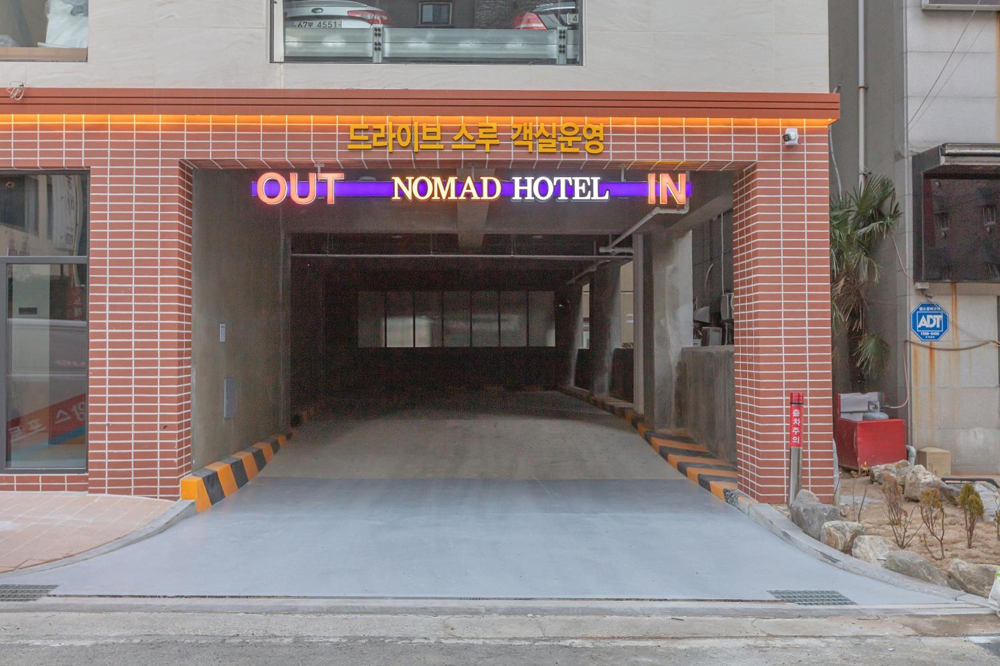 Nomad Hotel Gimhae Екстер'єр фото